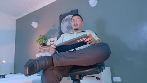 Mr Fox online show from 11-21-25, 07:56