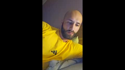 Snapshot of mrga591904 chatting on 02-25-26, 06:34 mrga591904 online show from 02-25-26, 06:34