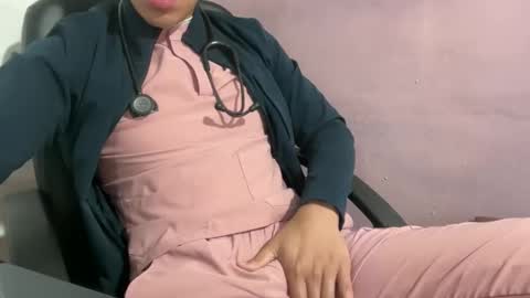 Snapshot of mrheartsoul chatting on 03-28-26, 05:07 MrHeart online show from 03-28-26, 05:07