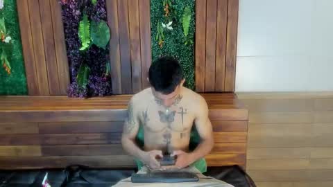 Snapshot of mrjustin_ chatting on 09-15-25, 08:42 mrjustin_ online show from 09-15-25, 08:42
