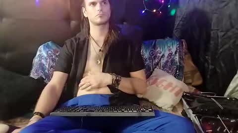 Snapshot of mrkinksized chatting on 01-07-25, 07:42 MrKinkSized online show from 01-07-25, 07:42