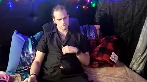 Snapshot of mrkinksized chatting on 01-08-25, 03:29 MrKinkSized online show from 01-08-25, 03:29