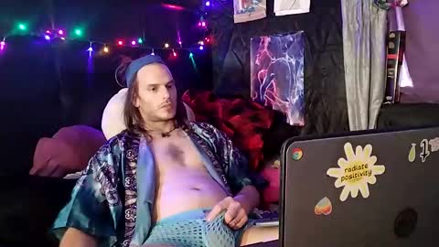 Snapshot of mrkinksized chatting on 01-26-25, 02:30 MrKinkSized online show from 01-26-25, 02:30