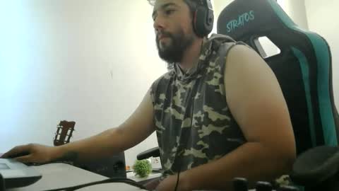 Snapshot of mrlilnice chatting on 02-07-26, 10:30 mrlilnice online show from 02-07-26, 10:30