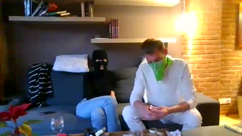 Mr Long online show from 12-24-24, 04:51