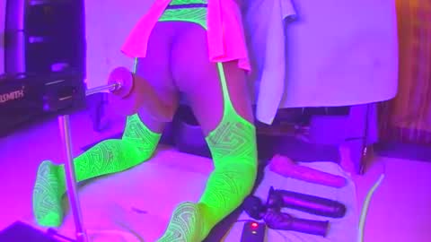 Snapshot of mrmiami85 chatting on 02-25-25, 10:50 Alejandro Alex online show from 02-25-25, 10:50