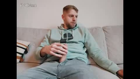 Snapshot of mrnobody6209 chatting on 01-06-25, 08:57 mrnobody6209 online show from 01-06-25, 08:57