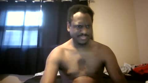 Snapshot of mroutla chatting on 05-13-26, 01:19 shaun online show from 05-13-26, 01:19