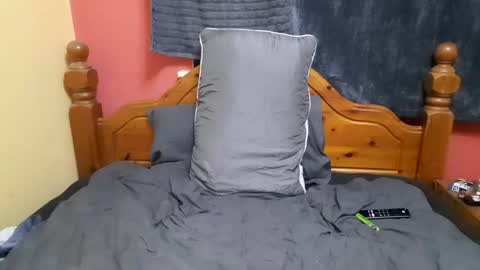 Snapshot of mrowka28 chatting on 03-07-26, 01:35 mrowka28 online show from 03-07-26, 01:35