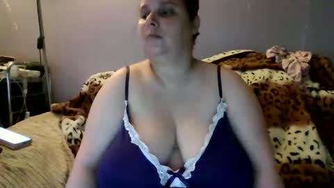 Mrs Butterfly online show from 05-31-26, 08:54