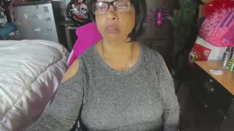 mrs_mommy online show from 11-10-25, 08:19