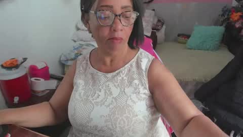 Snapshot of mrs_mommy chatting on 03-19-26, 07:18 mrs_mommy online show from 03-19-26, 07:18