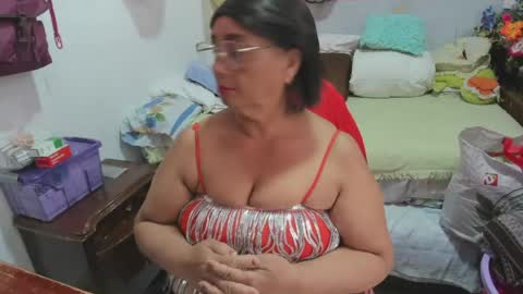 Snapshot of mrs_mommy chatting on 03-26-26, 06:35 mrs_mommy online show from 03-26-26, 06:35