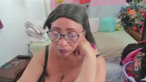 Snapshot of mrs_mommy chatting on 04-16-26, 06:09 mrs_mommy online show from 04-16-26, 06:09