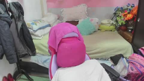Snapshot of mrs_mommy chatting on 05-13-26, 06:38 mrs_mommy online show from 05-13-26, 06:38