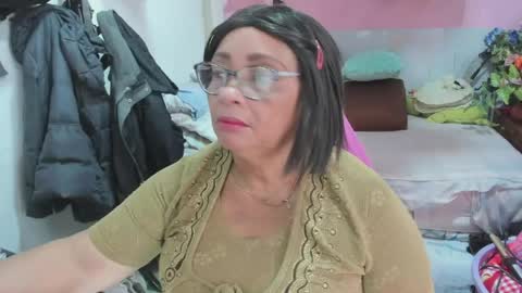 Snapshot of mrs_mommy chatting on 05-19-26, 06:58 mrs_mommy online show from 05-19-26, 06:58