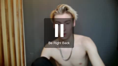 Snapshot of mrsexycum4u chatting on 01-10-25, 10:04 Adam online show from 01-10-25, 10:04