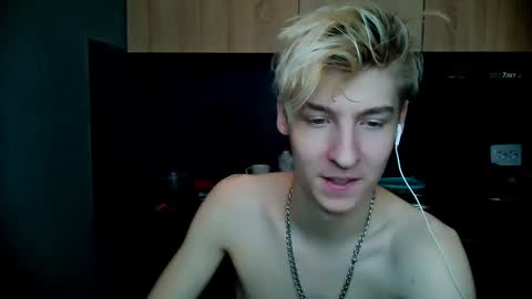 Snapshot of mrsexycum4u chatting on 01-16-25, 07:10 Adam online show from 01-16-25, 07:10