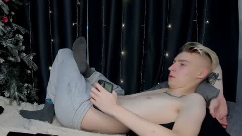 Snapshot of mrsexycum4u chatting on 02-03-25, 07:18 Adam online show from 02-03-25, 07:18