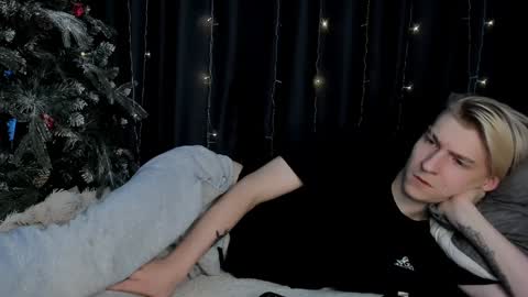 Snapshot of mrsexycum4u chatting on 02-03-25, 10:25 Adam online show from 02-03-25, 10:25