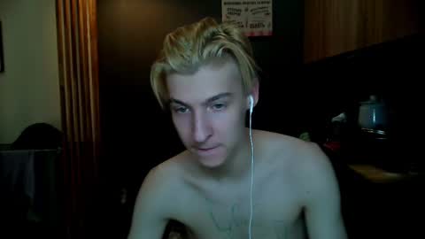 Snapshot of mrsexycum4u chatting on 02-21-25, 08:38 Adam online show from 02-21-25, 08:38