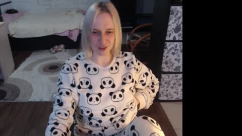 Sasha online show from 02-20-26, 01:22