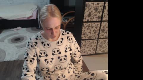 Sasha online show from 04-06-26, 06:42