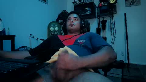 Snapshot of mryellowfever chatting on 07-28-26, 06:53 Jay online show from 07-28-26, 06:53