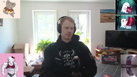 Snapshot of mrzaasch chatting on 04-30-26, 12:22 Sascha online show from 04-30-26, 12:22