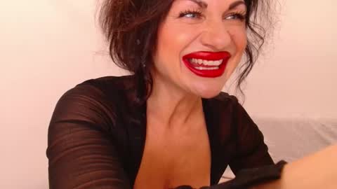 Hi Im Anna PVT open 6 tk  extratokens  online show from 05-16-26, 07:27
