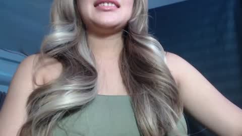 Snapshot of ms_betty chatting on 06-20-26, 02:53 Betty online show from 06-20-26, 02:53