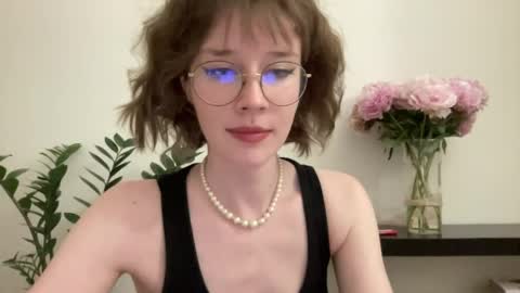 Snapshot of ms_christiana chatting on 05-31-26, 09:05 ms_christiana online show from 05-31-26, 09:05
