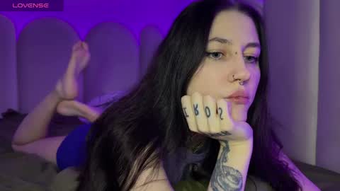 Dita online show from 05-18-26, 08:31