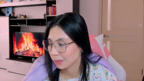 ms_emily_ online show from 04-29-26, 10:19