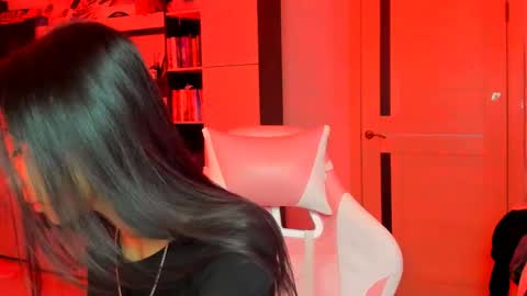 ms_emily_ online show from 05-15-26, 06:04