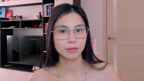 ms_emily_ online show from 06-11-26, 11:52