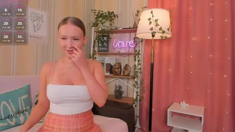 Snapshot of ms_evasweet chatting on 04-19-26, 12:04 Eva 3 online show from 04-19-26, 12:04