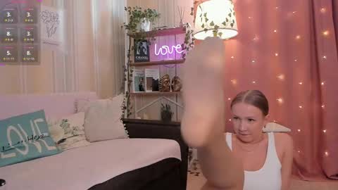 Snapshot of ms_evasweet chatting on 05-03-26, 11:16 Eva 3 online show from 05-03-26, 11:16