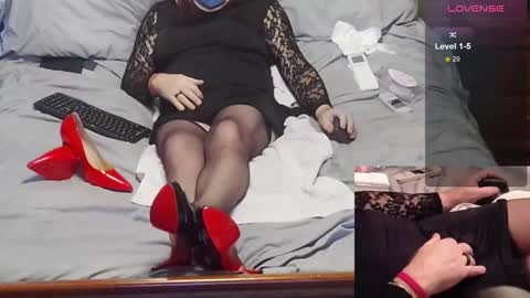 Snapshot of ms_jen chatting on 02-03-25, 12:25 Jennifer online show from 02-03-25, 12:25