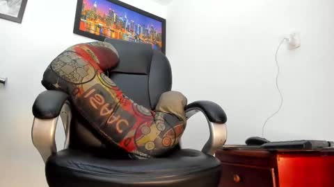 ms_lunarose online show from 10-27-25, 11:20