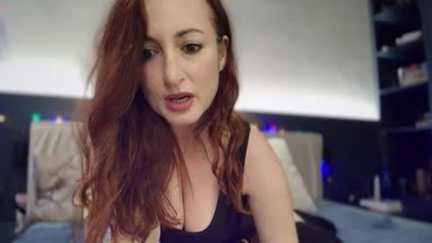 Snapshot of ms_mel chatting on 01-11-25, 04:14 Melanie online show from 01-11-25, 04:14