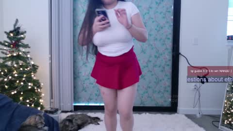 R o r i  SnapChat heyroriv2 wednesday - sunday Noon oclock mountain - 5pm mountain online show from 12-21-24, 07:49