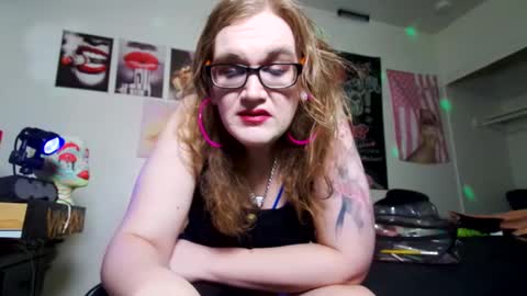 Cunty Luxxe online show from 09-23-25, 03:42