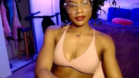 Snapshot of msemonibrown chatting on 02-03-26, 08:03 CocoSage online show from 02-03-26, 08:03