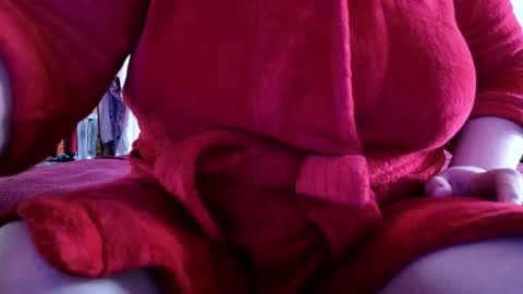 Snapshot of msfiery chatting on 04-21-26, 01:06 Im Jess I can be a strict stepMother or a sweet stMommy all depends on you online show from 04-21-26, 01:06
