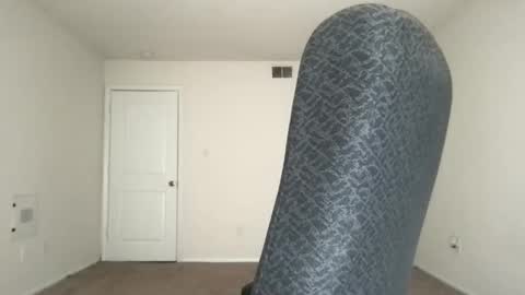 Snapshot of msjonemillion chatting on 03-19-26, 06:01 Chocolate Candy Stick online show from 03-19-26, 06:01