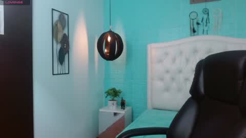 Jossie online show from 01-15-25, 03:11