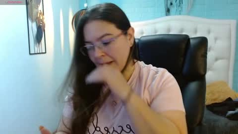 Snapshot of msjossie chatting on 05-08-26, 03:45 Jossie online show from 05-08-26, 03:45