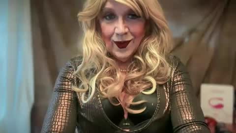 Snapshot of mskarentoy chatting on 10-07-25, 07:11 mskarentoy online show from 10-07-25, 07:11