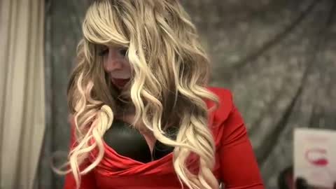 Snapshot of mskarentoy chatting on 11-14-25, 11:13 mskarentoy online show from 11-14-25, 11:13